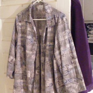 Ladies Plus Size 18W Blouse Gray White Black Floral Button Top by Kim Rogers